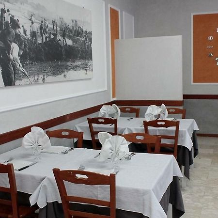 Hotel Derna Viareggio Exteriör bild